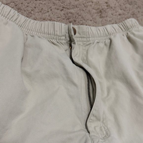 GANT Men’s Tan Cargo Shorts - Picture 6 of 9
